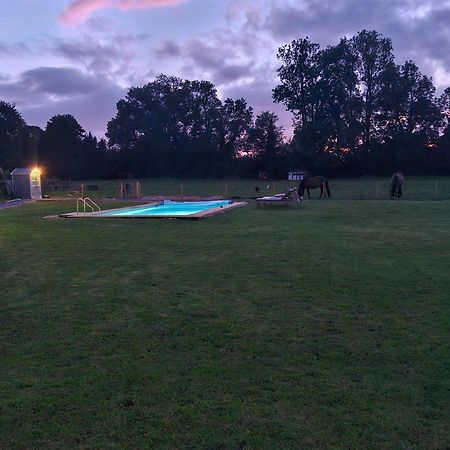 Eden Koi Bed and Breakfast Conteville  Δωμάτιο φωτογραφία